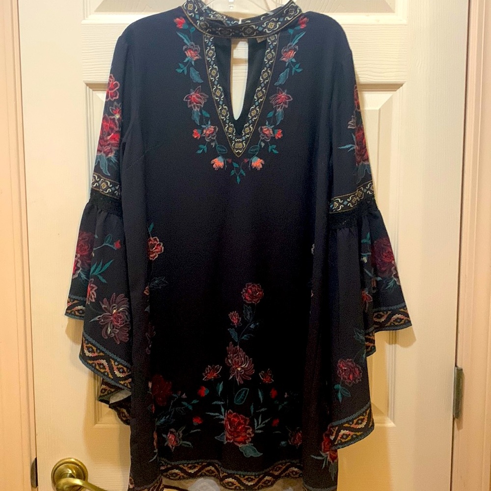 Flying Tomato Floral V-Neck Peasant Bell Sleeve Flowy Tunic Blouse Sz Medium